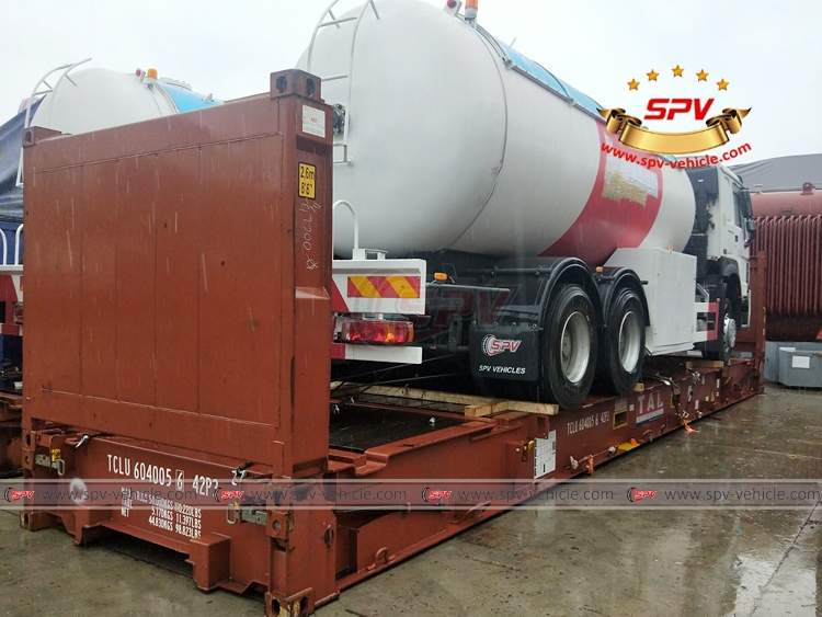 20,000 Litres LPG Dispensing Truck SINOTRUK - Loading into FR 2